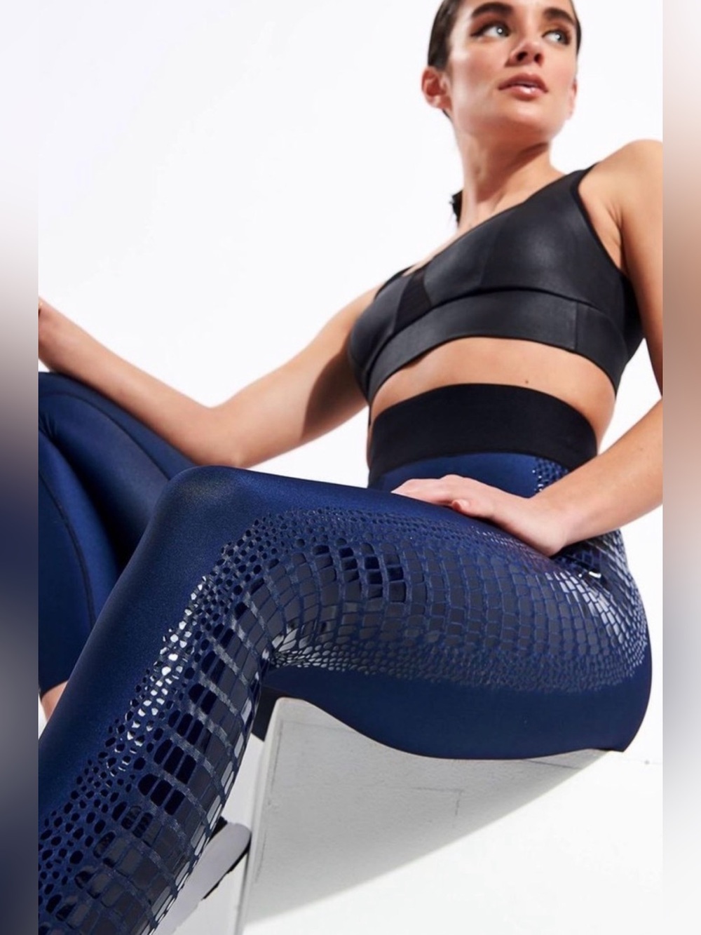 Ultracor blue croc leggings sz S